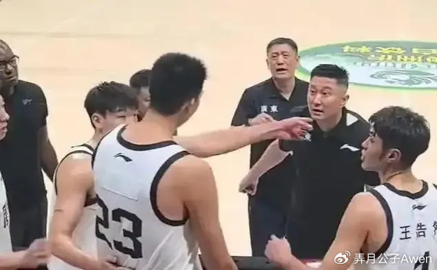 官方网站-不只是徐昕，常规赛MVP也曾遭杜锋轻视？打全运会地位不如王睿泽|贺希宁|广东|胡明轩|赵睿|徐杰_新浪体育_新浪新闻